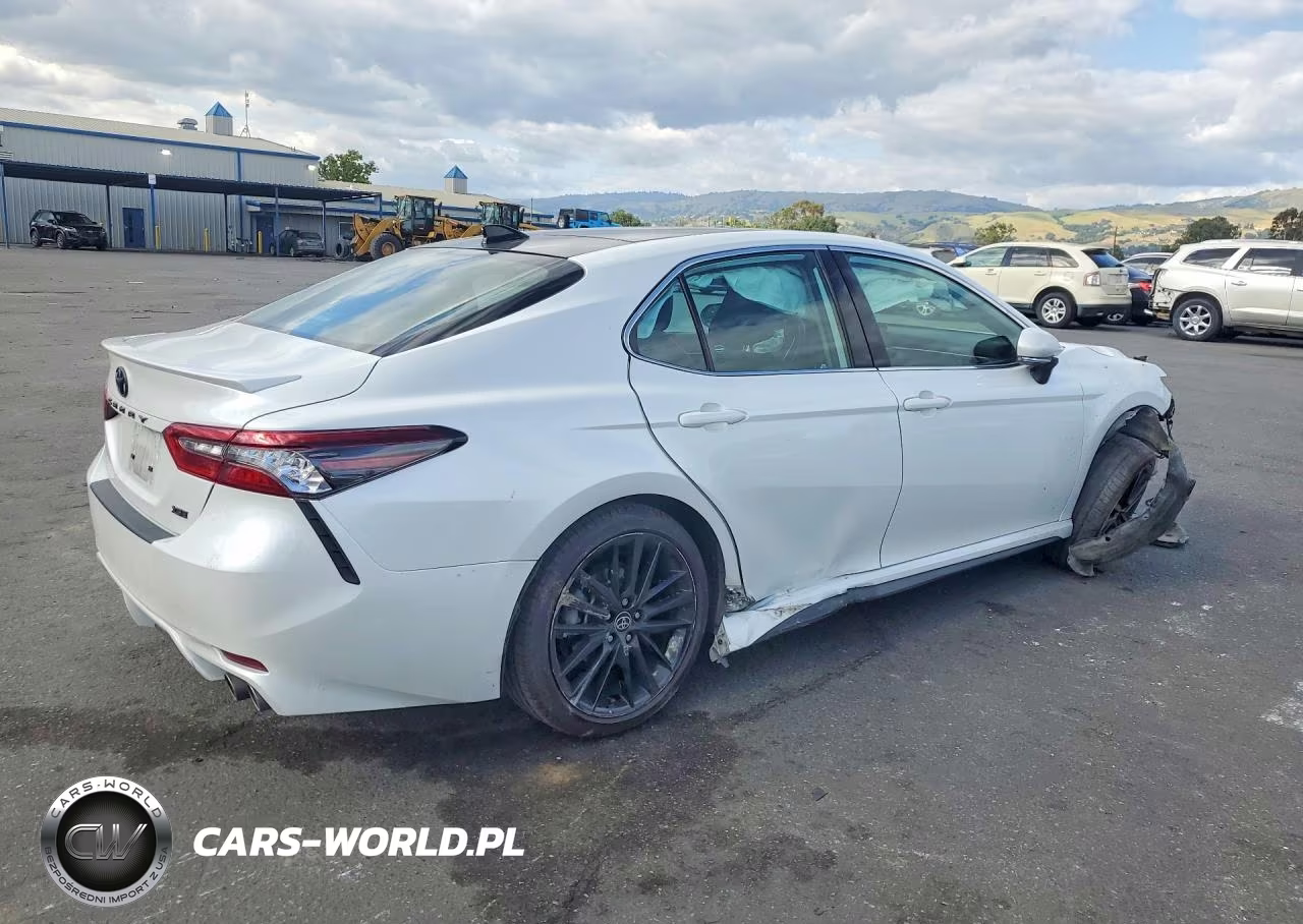 2023 Toyota Camry Xse VIN:4T1K61AK7PU746974 - 3