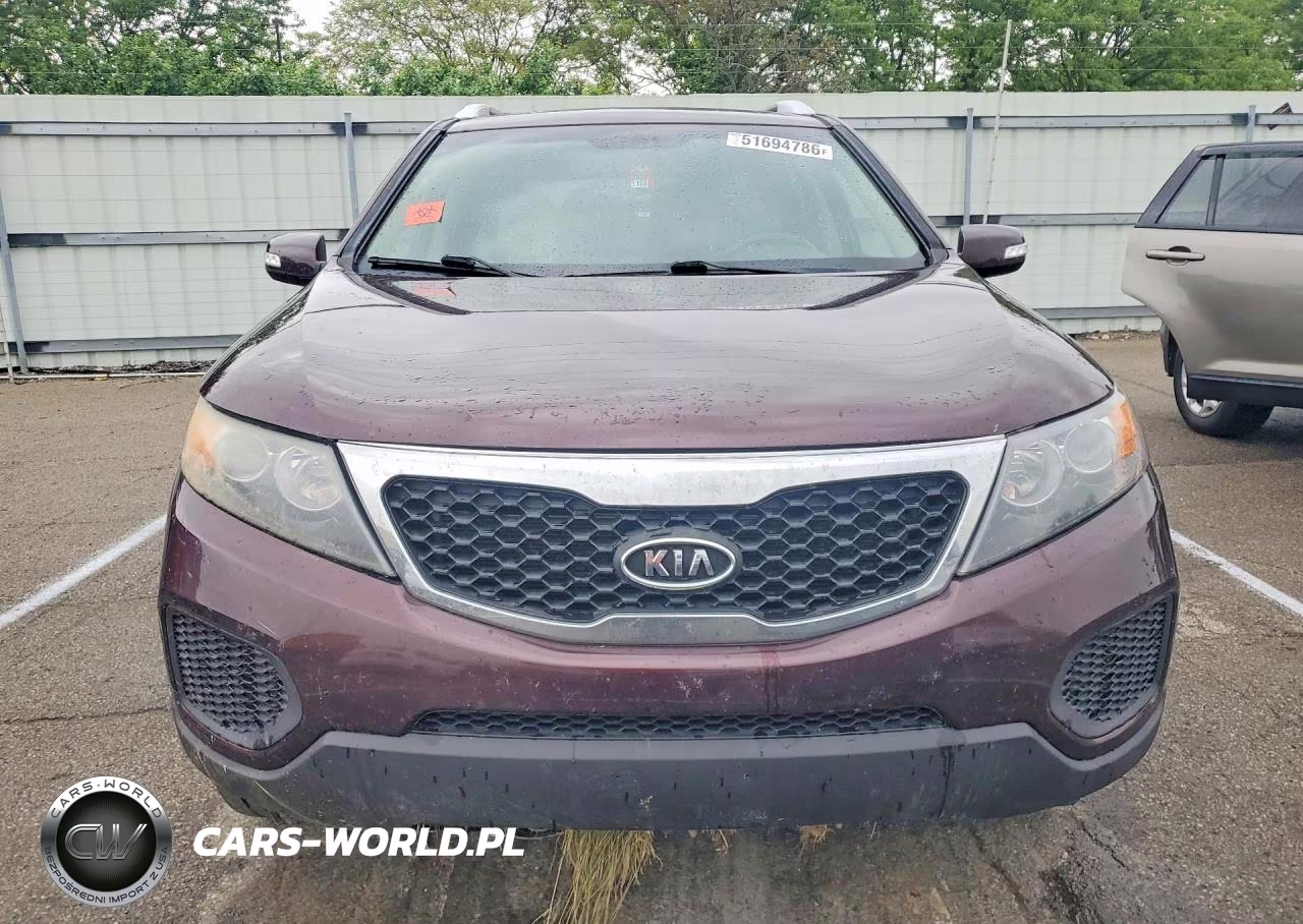 2013 Kia Sorento Lx VIN:5XYKT4A23DG368647 - 5