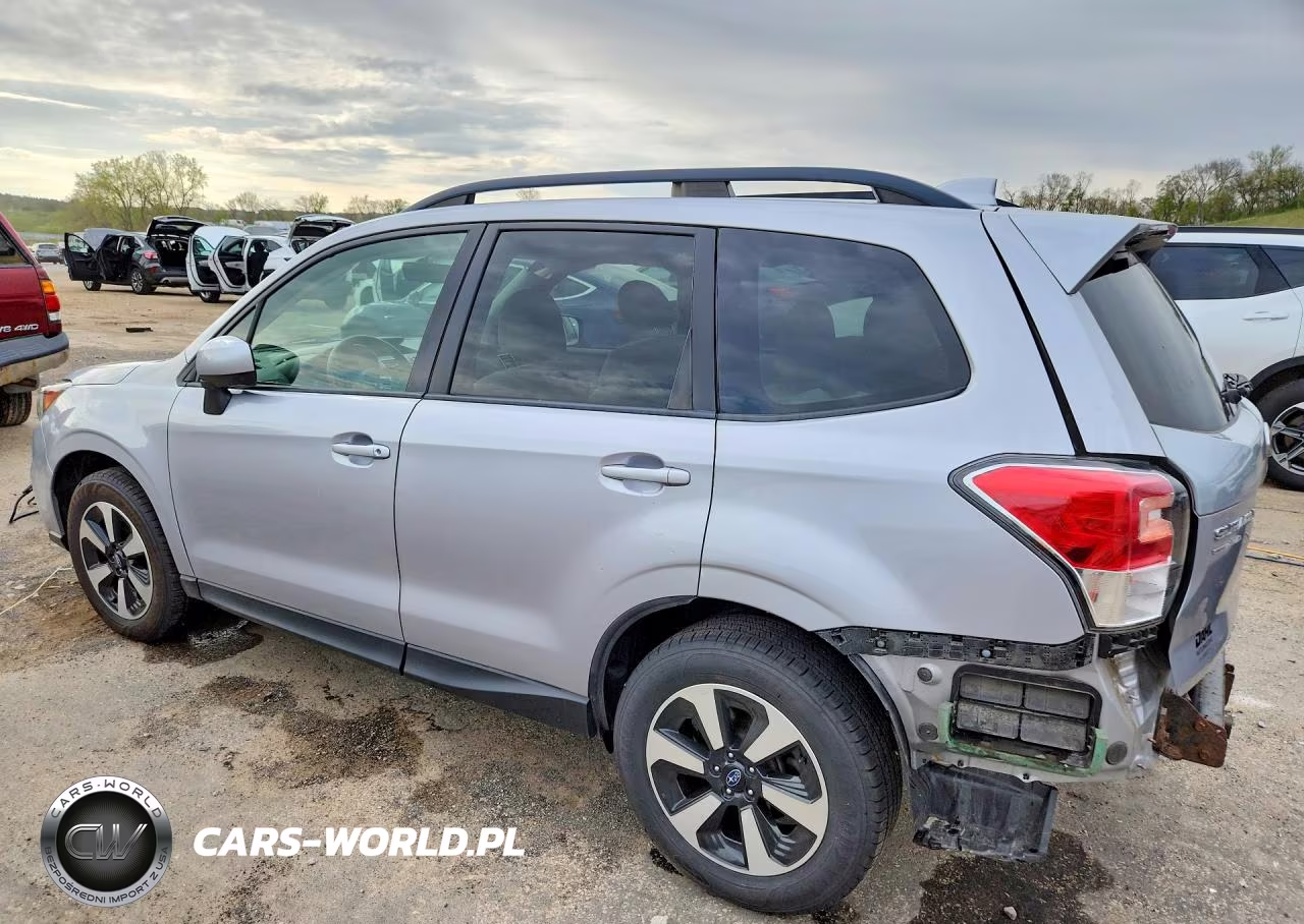 2017 Subaru Forester 2.5I Premium VIN:JF2SJAECXHH402914 - 2
