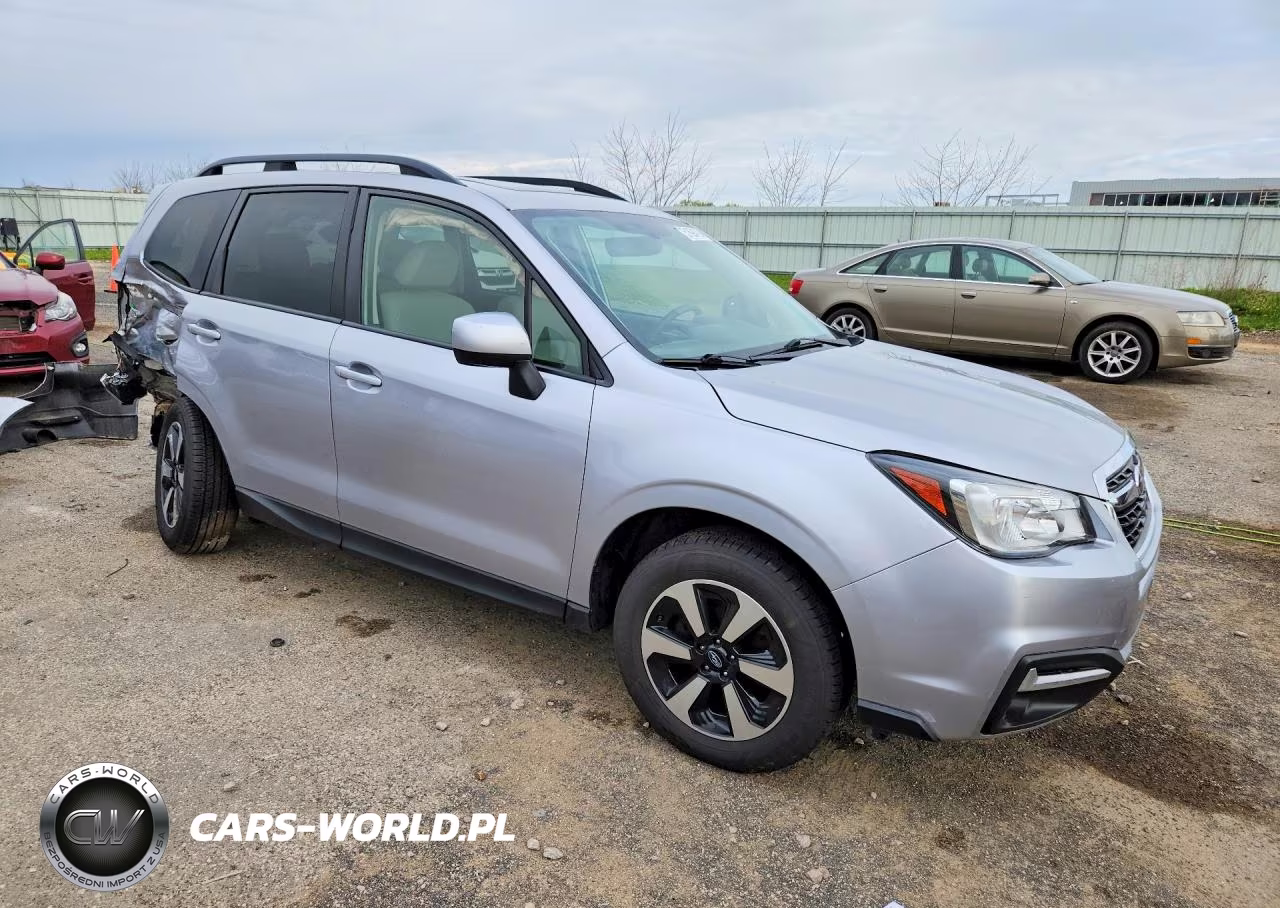 2017 Subaru Forester 2.5I Premium VIN:JF2SJAECXHH402914 - 4