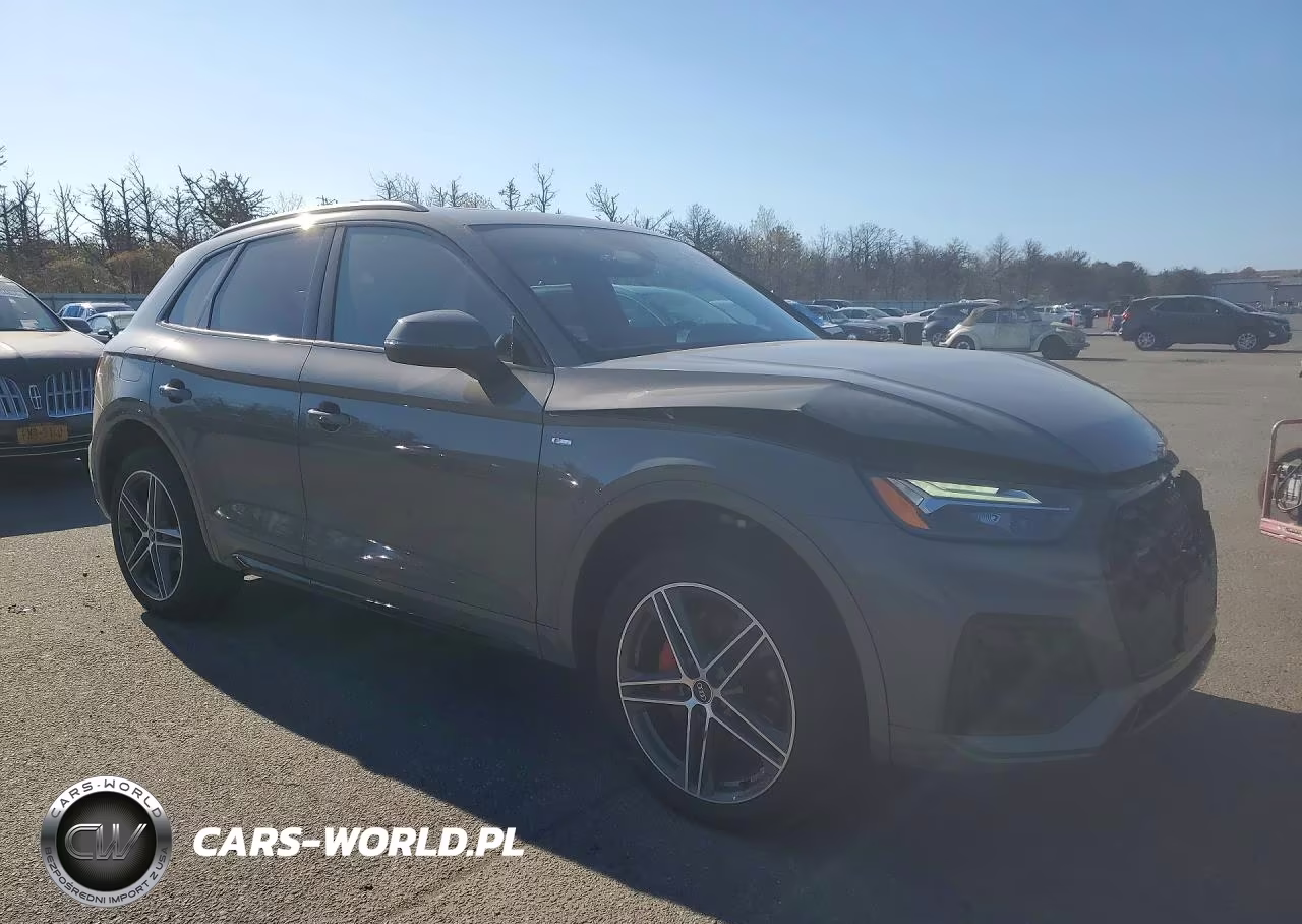 2024 Audi Q5 E Premium Plus 55 VIN:WA1E2AFY8R2137699 - 4