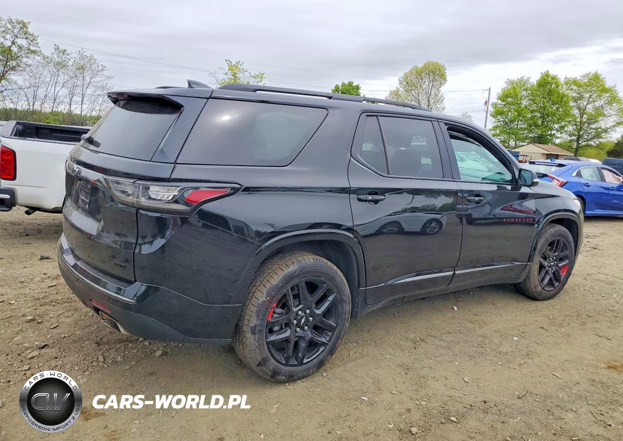 2020 Chevrolet Traverse Premier VIN:1GNEVKKW3LJ280099 - 3