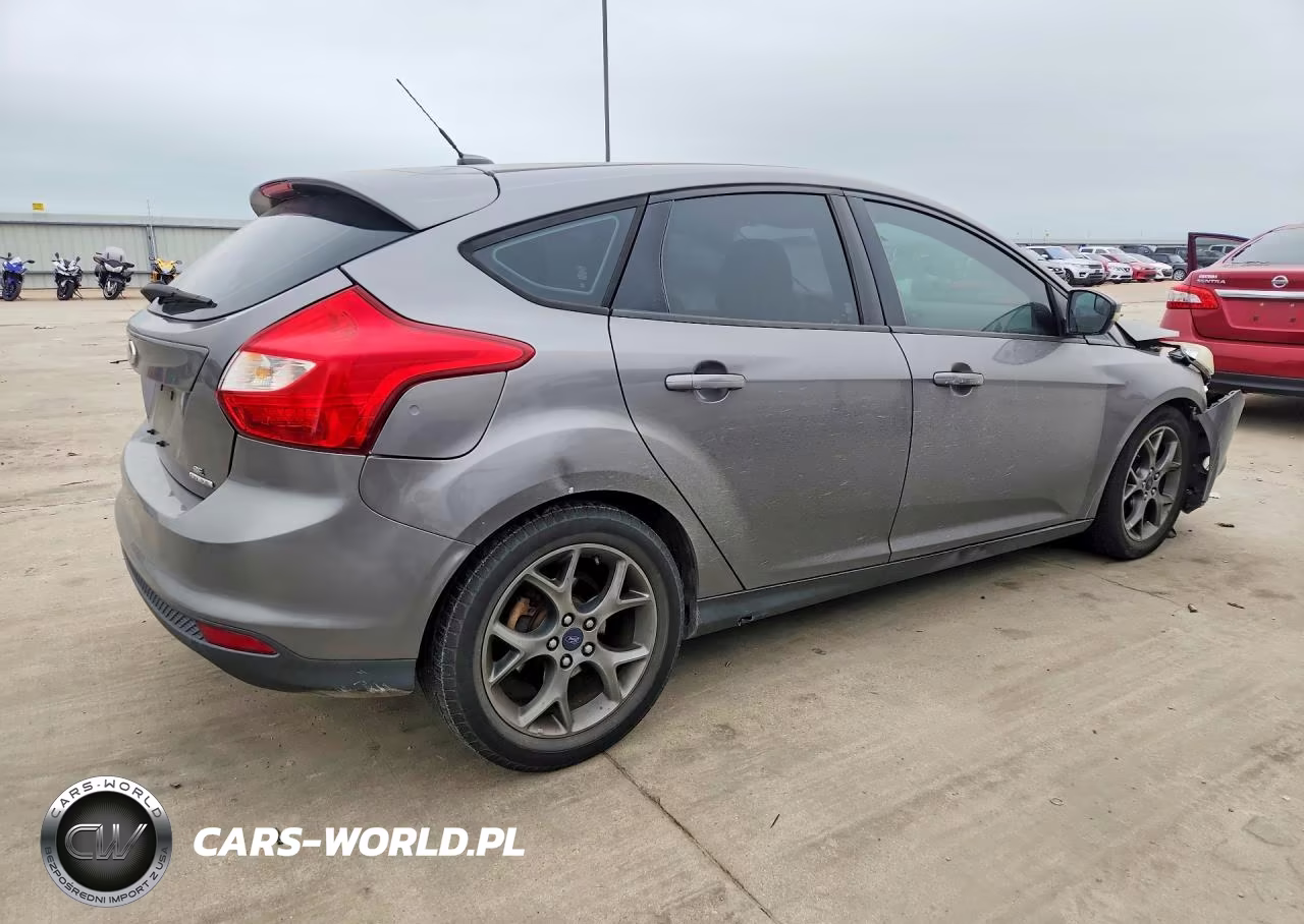 2014 Ford Focus Se VIN:1FADP3K21EL326527 - 3
