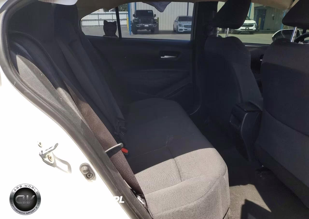 2020 Toyota Corolla Le VIN:5YFEPRAE7LP117617 - 10