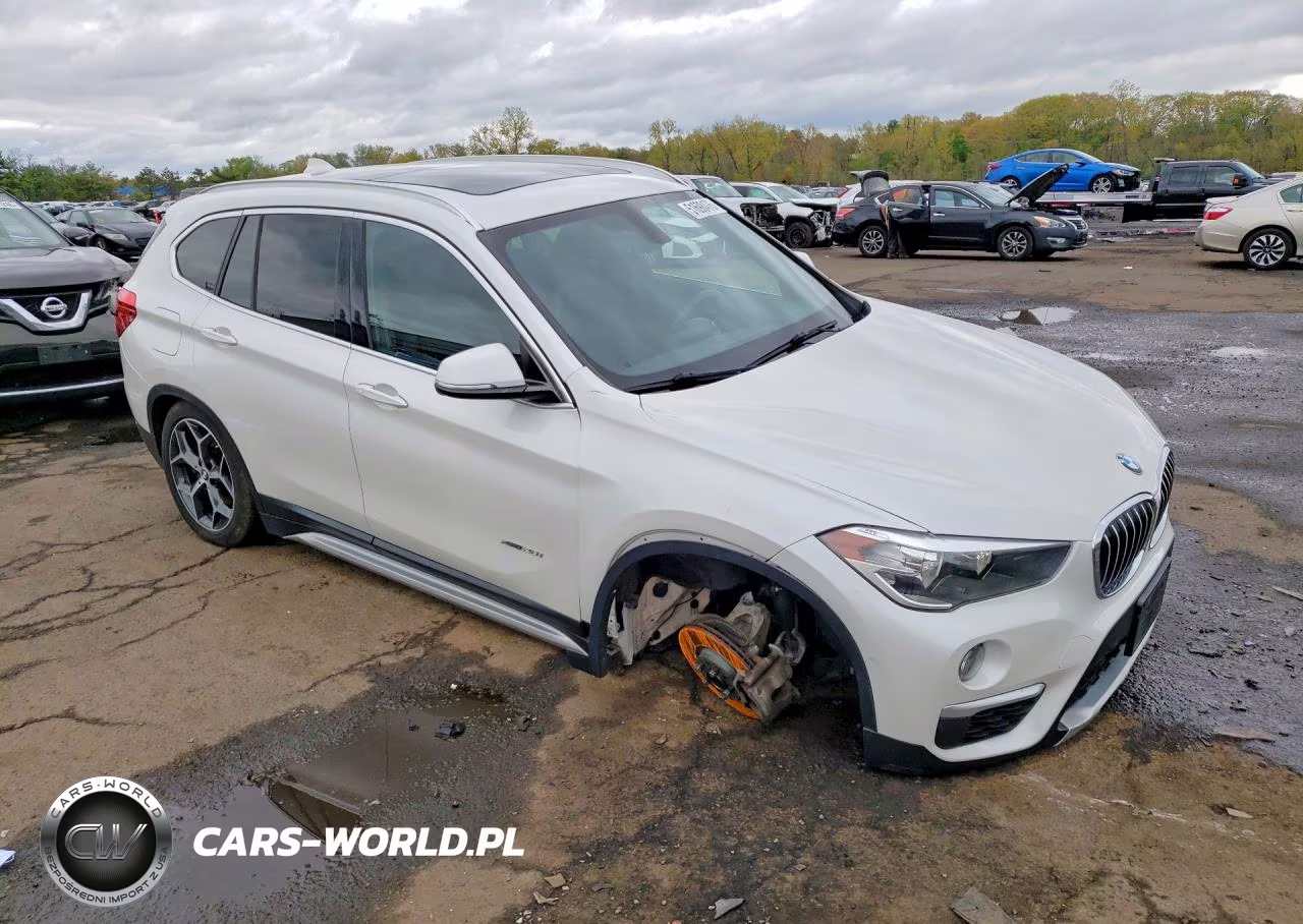 2018 BMW X1 xDrive28I VIN:WBXHT3C36J5K28786 - 4