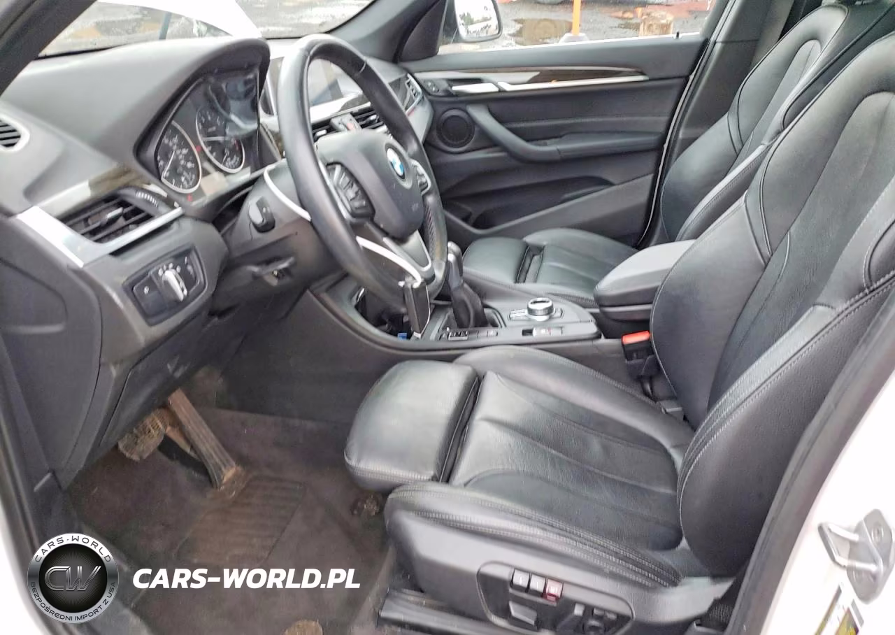 2018 BMW X1 xDrive28I VIN:WBXHT3C36J5K28786 - 7