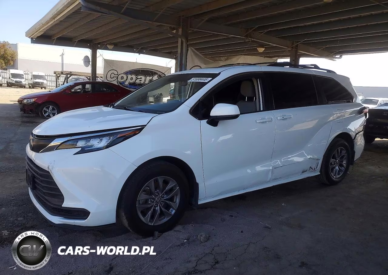 2021 Toyota Sienna Le