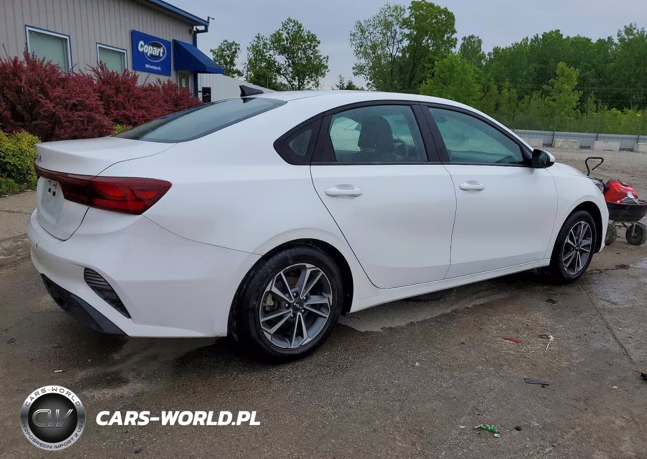 2022 Kia Forte Lxs VIN:3KPF24AD7NE466438 - 3