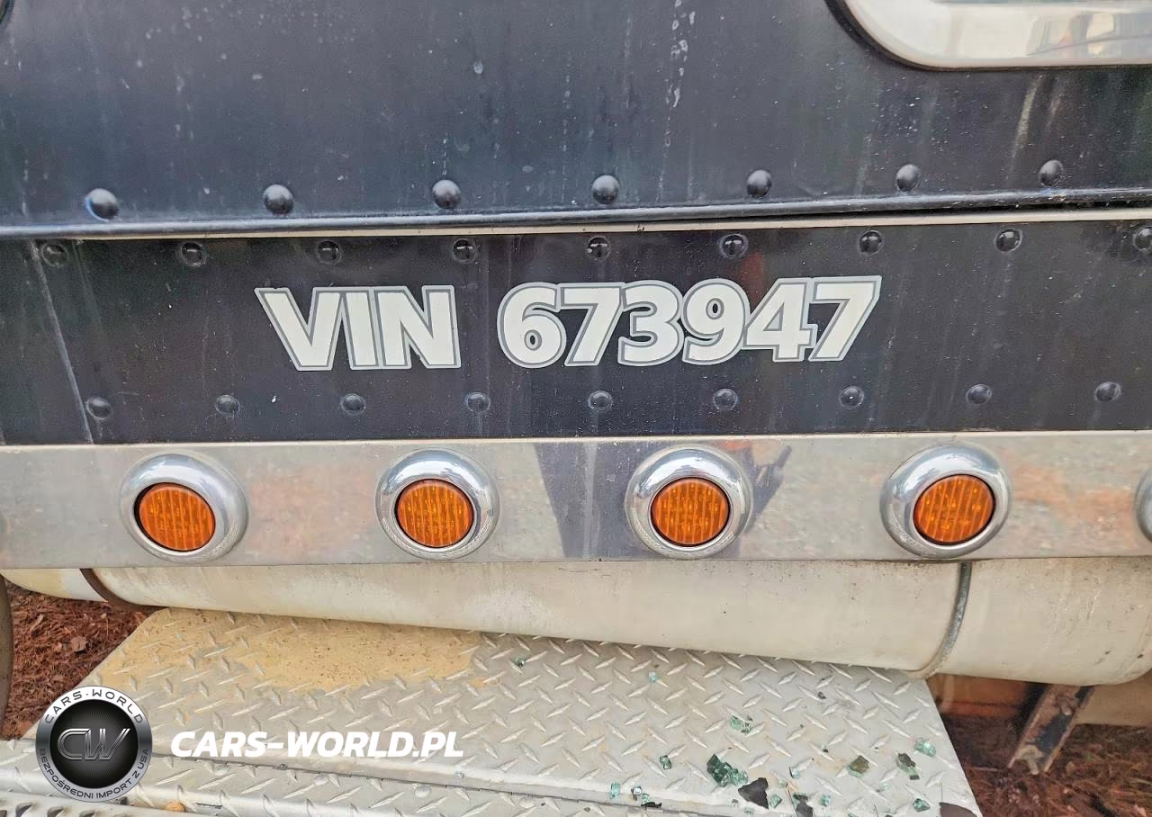 2007 Peterbilt 379 Semi Truck VIN:1XP5DB9X67D673947 - 10
