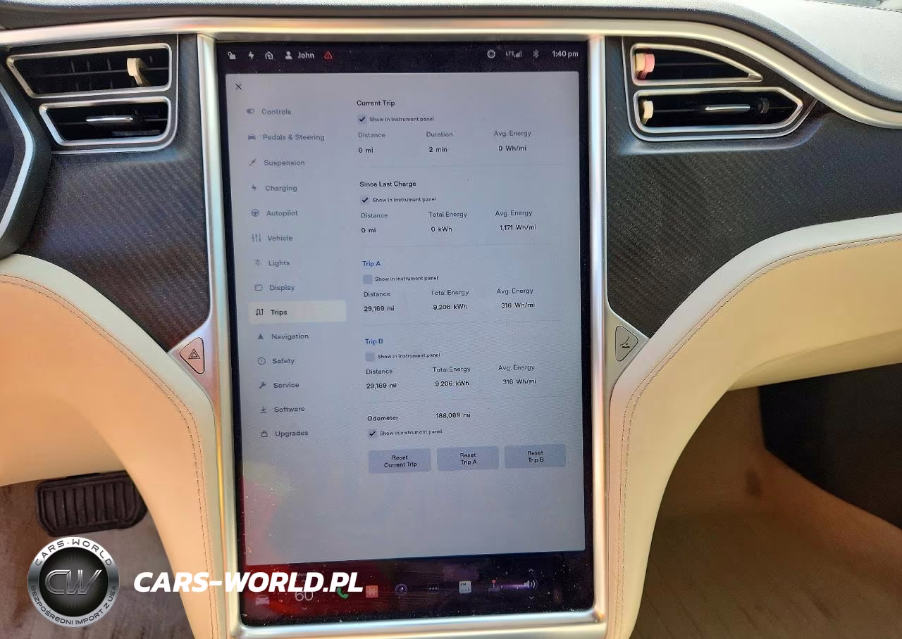 2017 Tesla Model S VIN:5YJSA1E25HF216252 - 9