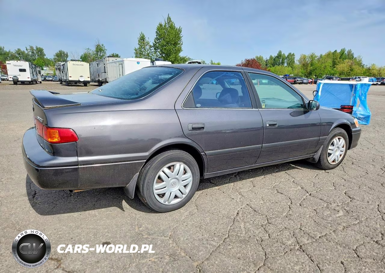 2000 Toyota Camry Le VIN:JT2BG28K9Y0426621 - 3