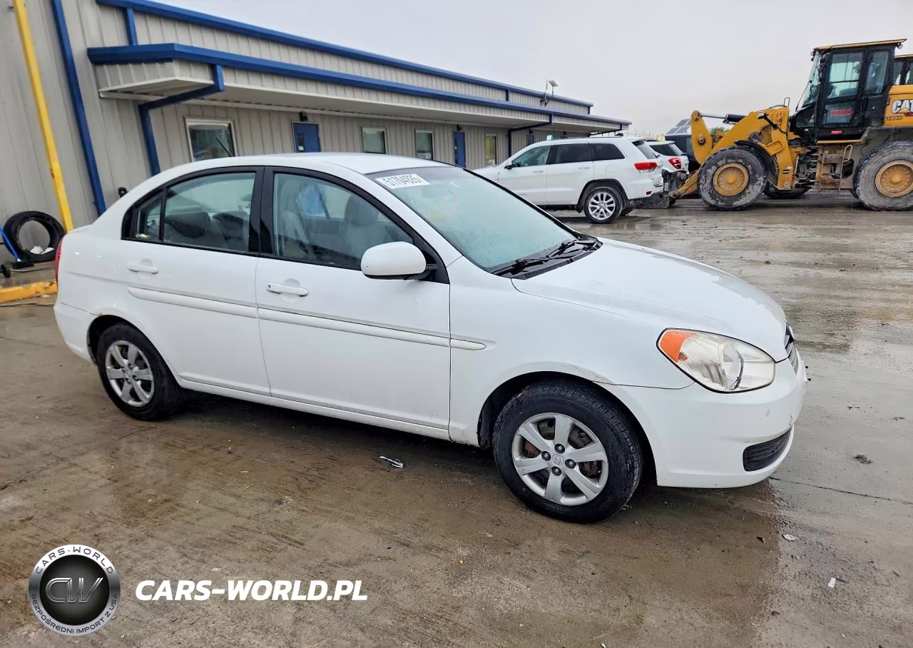 2010 Hyundai Accent Gls VIN:KMHCN4AC5AU488799 - 4