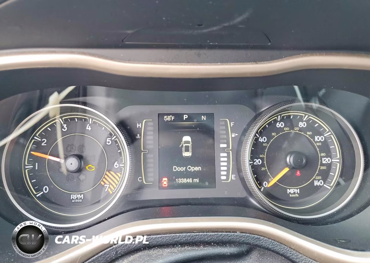 2015 Jeep Cherokee Latitude VIN:1C4PJMCB5FW625712 - 9