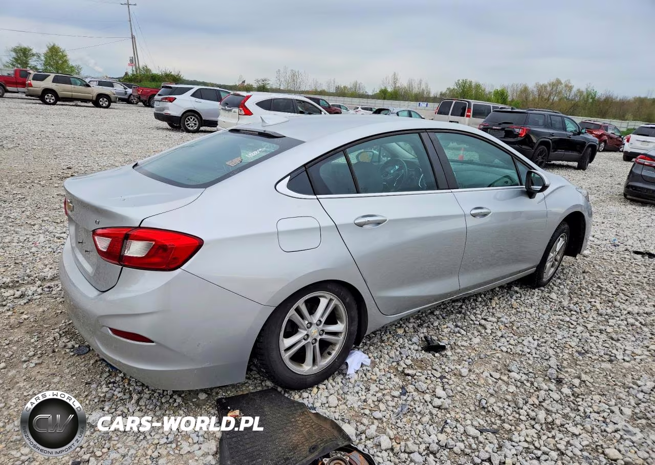 2017 Chevrolet Cruze Lt VIN:1G1BE5SM7H7274007 - 3