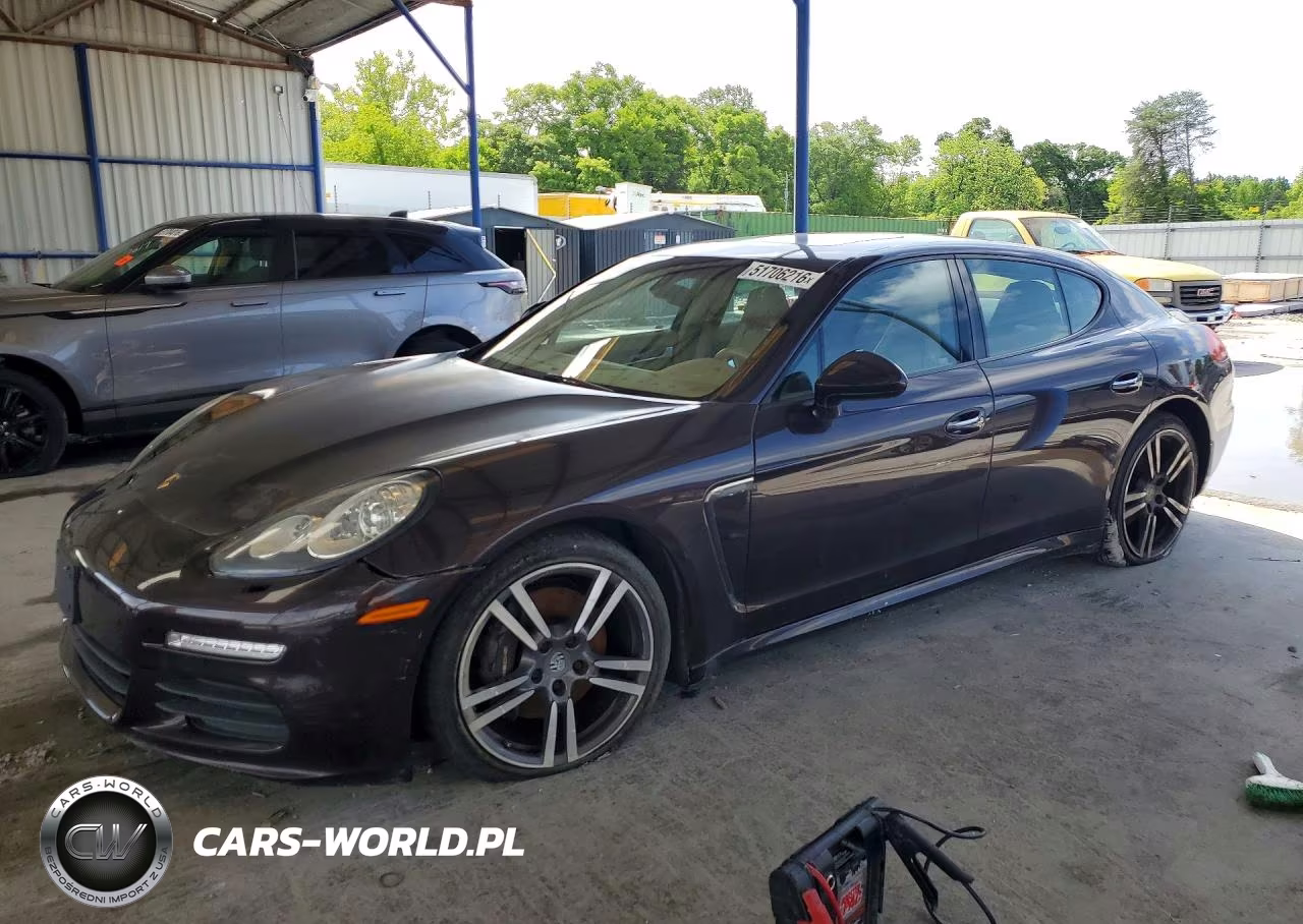 2014 Porsche Panamera 2
