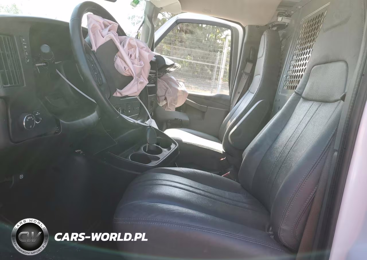 2023 GMC Savana G2500 VIN:1GTW7AFP9P1172662 - 7