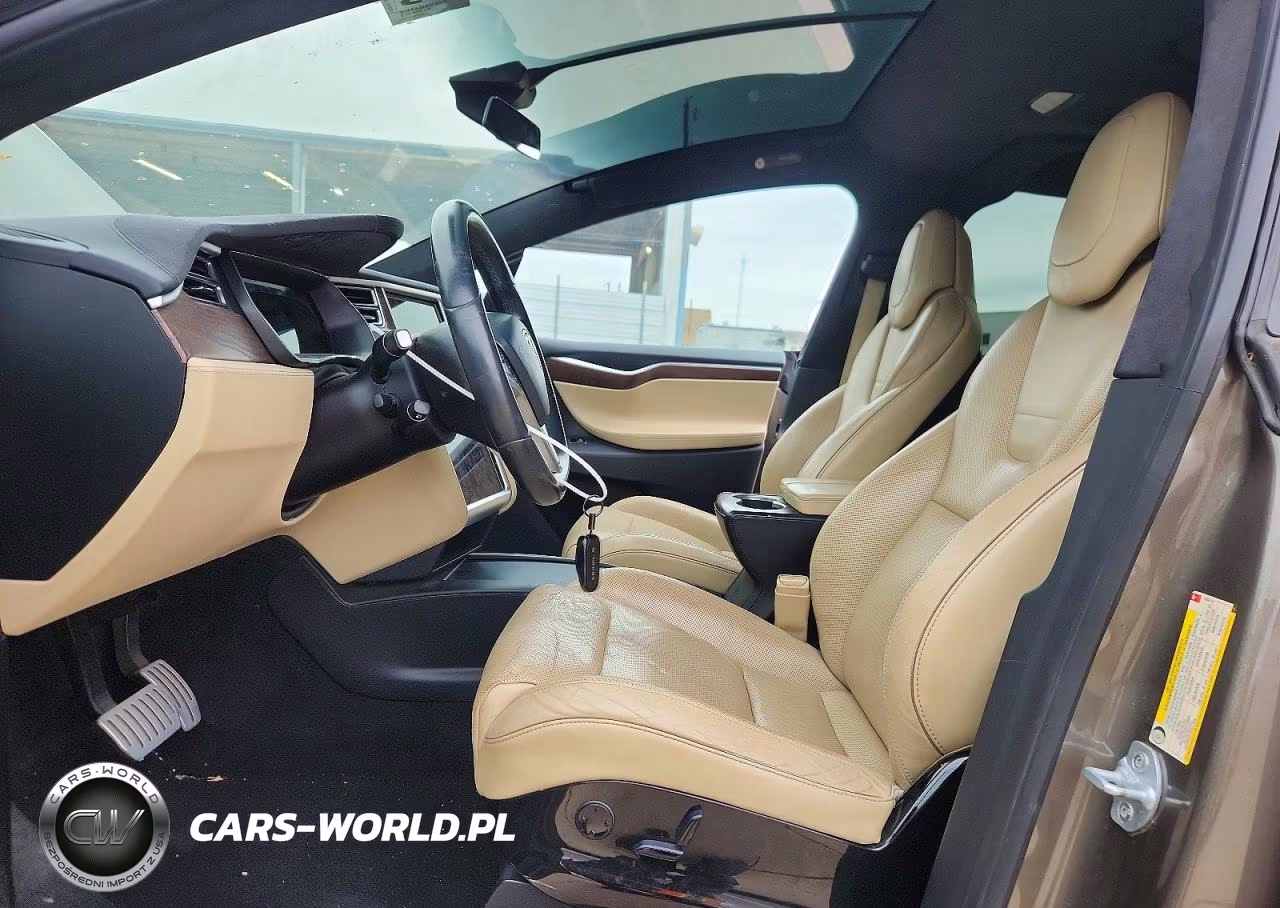 2016 Tesla Model X VIN:5YJXCAE47GFS00618 - 7