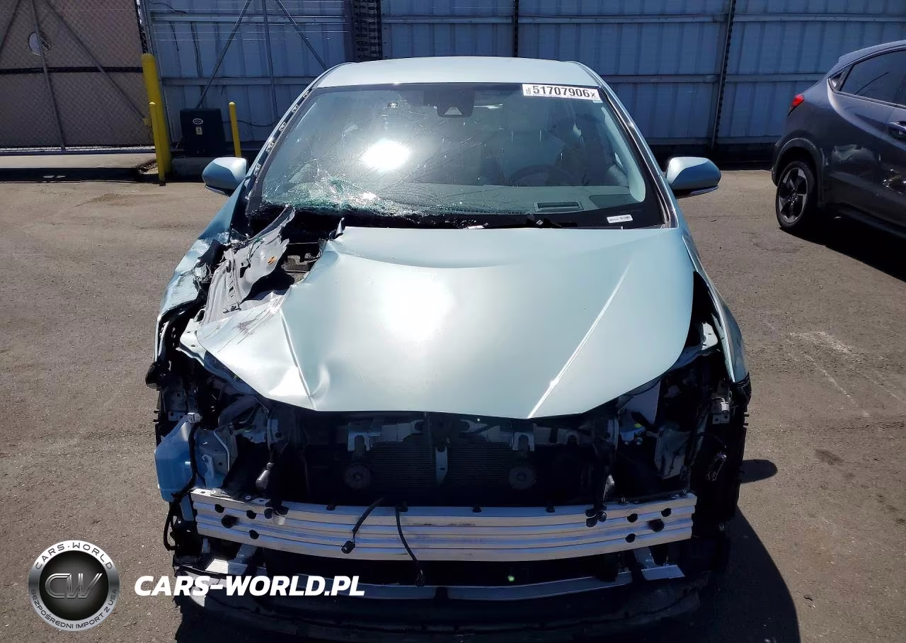 2022 Toyota Prius Limited VIN:JTDKAMFU1N3157341 - 5