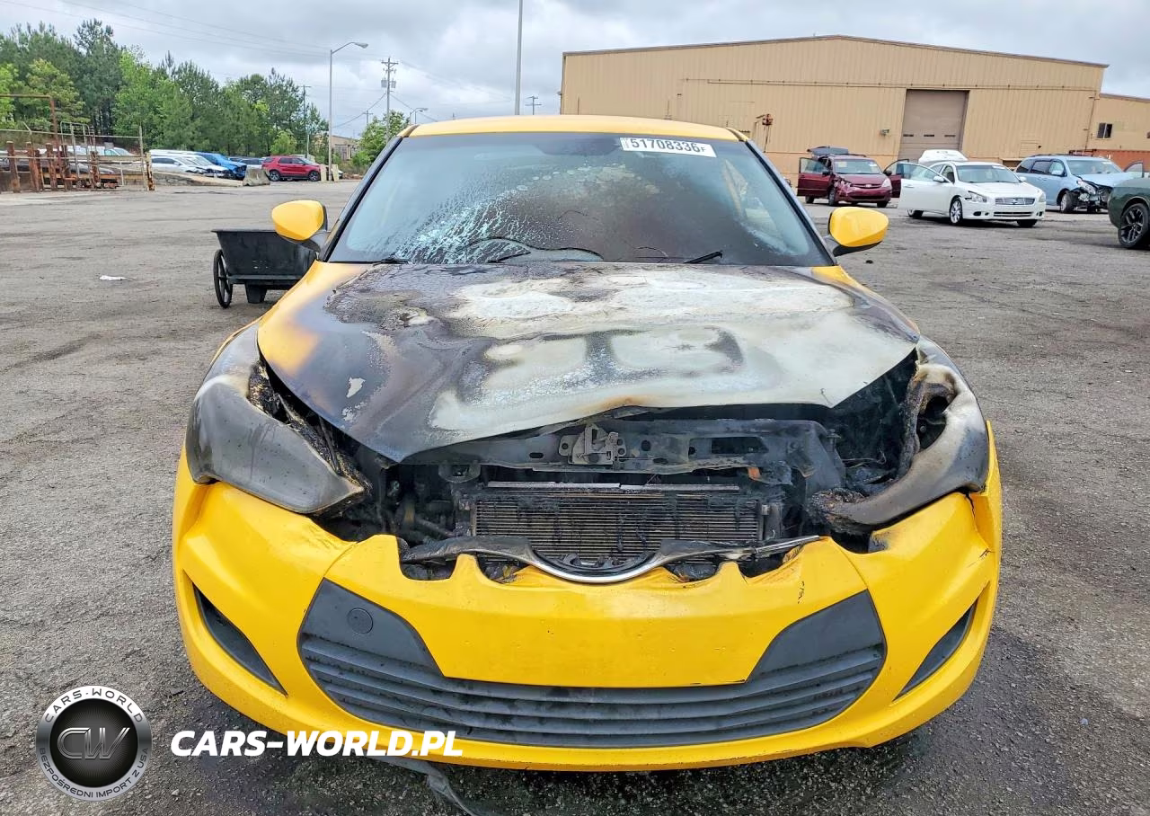 2016 Hyundai Veloster Base VIN:KMHTC6ADXGU275334 - 5