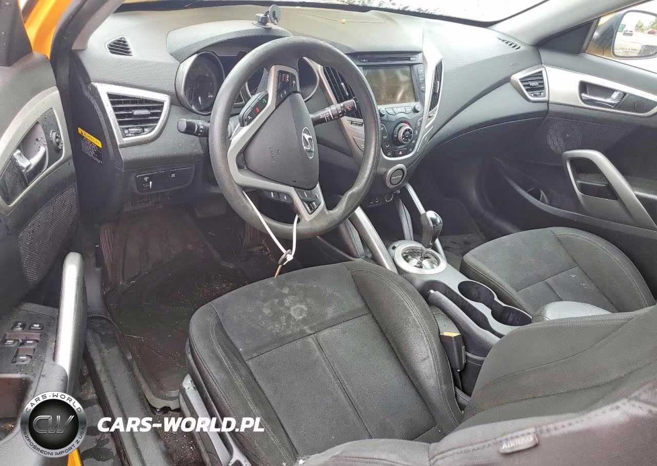 2016 Hyundai Veloster Base VIN:KMHTC6ADXGU275334 - 8
