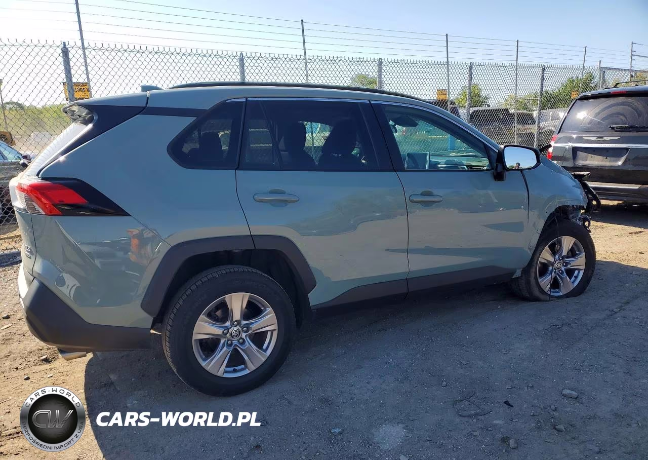2023 Toyota Rav4 Xle VIN:2T3P1RFV3PW383571 - 3