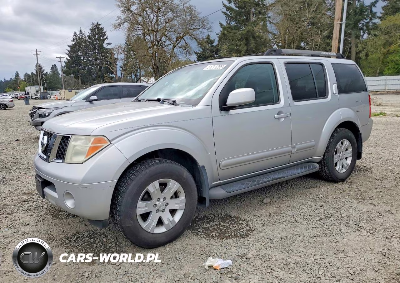 2005 Nissan Pathfinder Xe