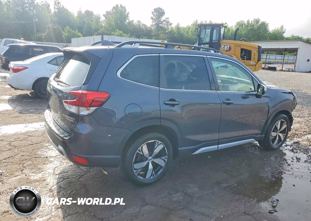 2021 Subaru Forester Touring VIN:JF2SKAXC0MH432640 - 3