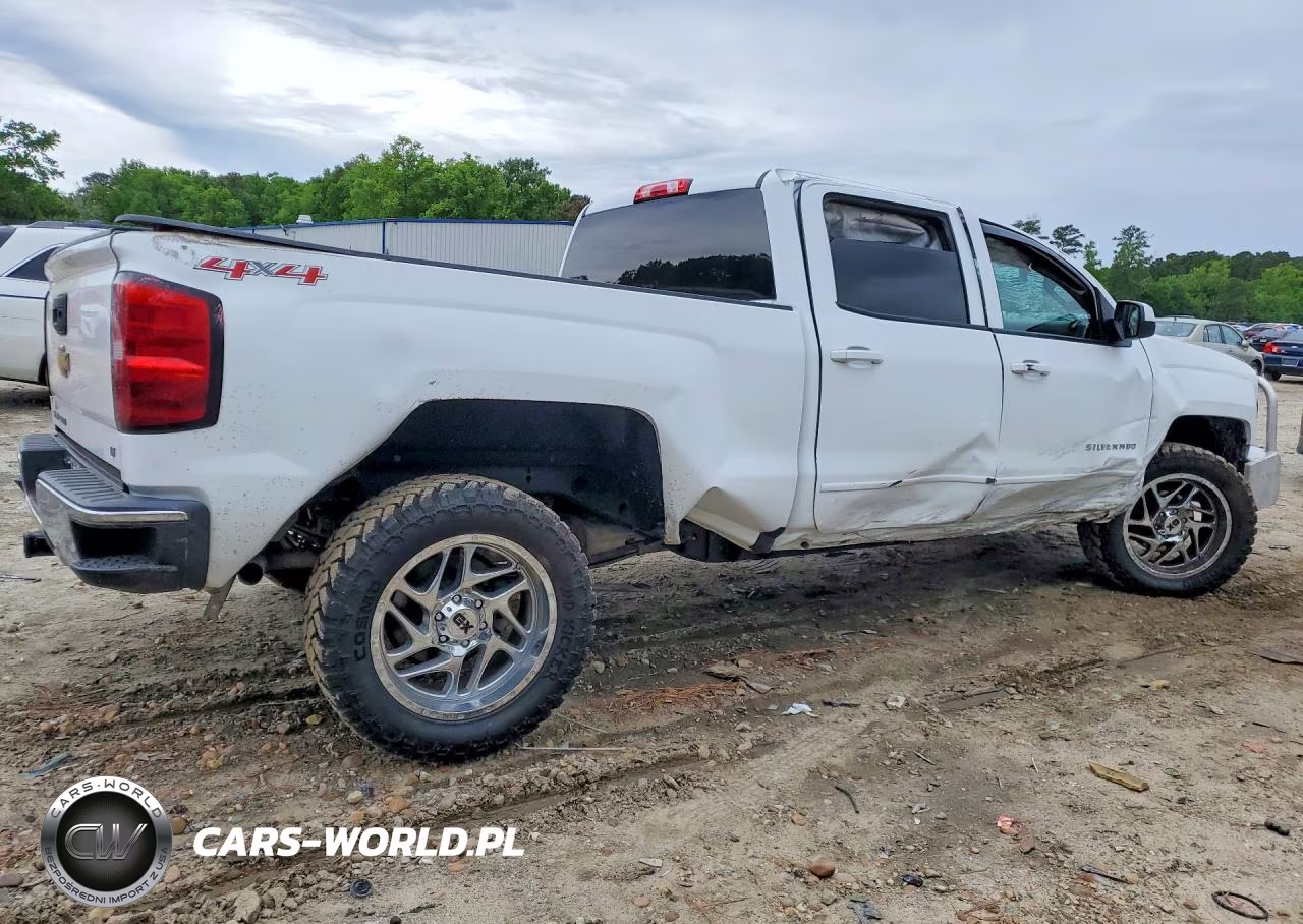 2017 Chevrolet Silverado K1500 Lt VIN:1GCUKREC1HF196333 - 3
