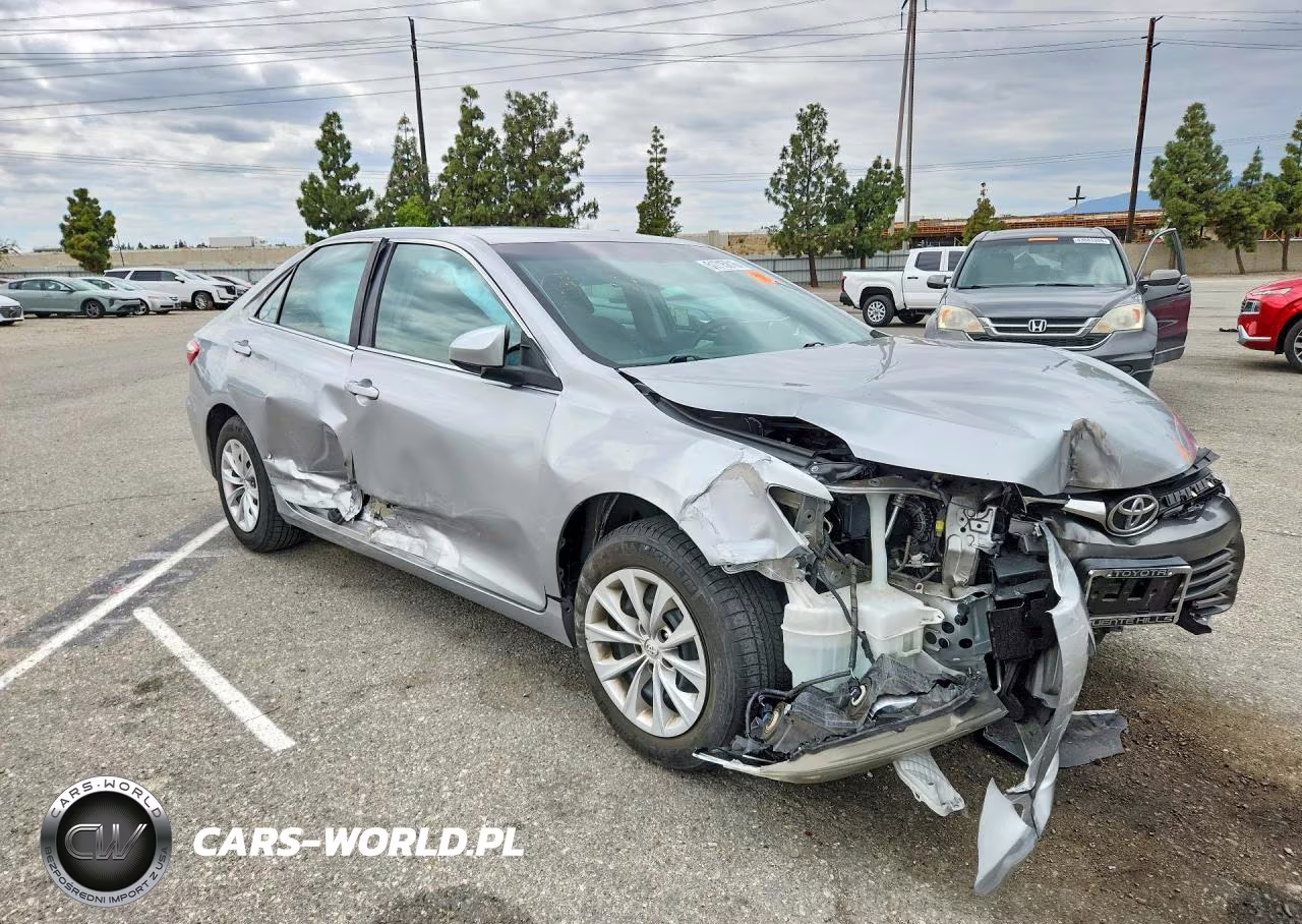 2016 Toyota Camry Le VIN:4T4BF1FK6GR582468 - 4