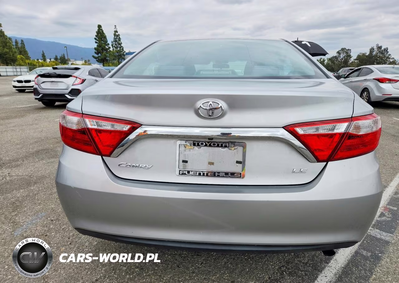 2016 Toyota Camry Le VIN:4T4BF1FK6GR582468 - 6