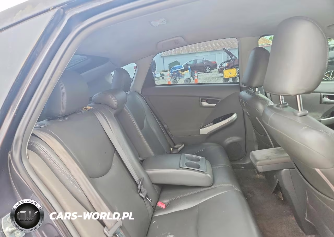 2011 Toyota Prius Two VIN:JTDKN3DU4B1456301 - 10