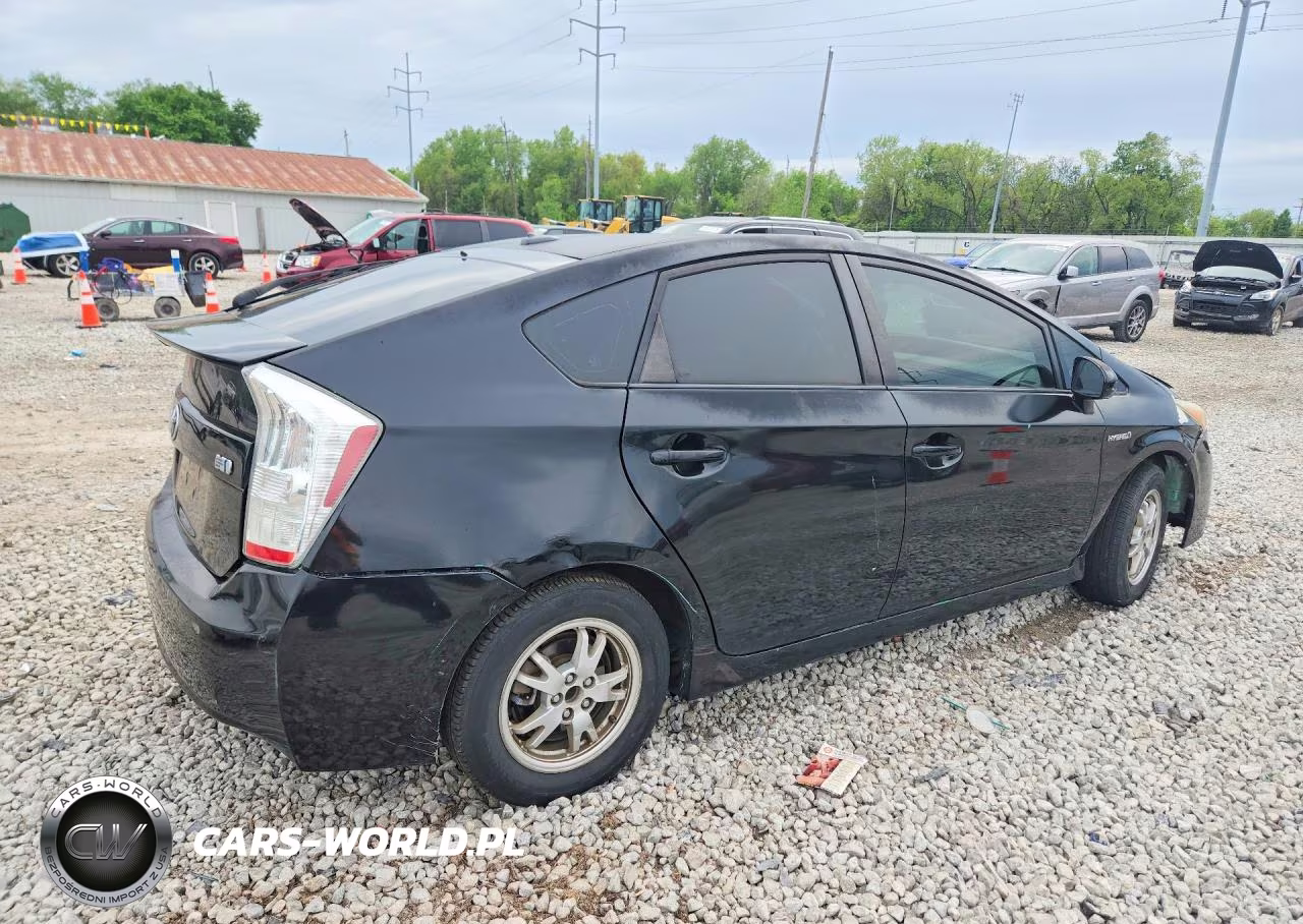2011 Toyota Prius Two VIN:JTDKN3DU4B1456301 - 3