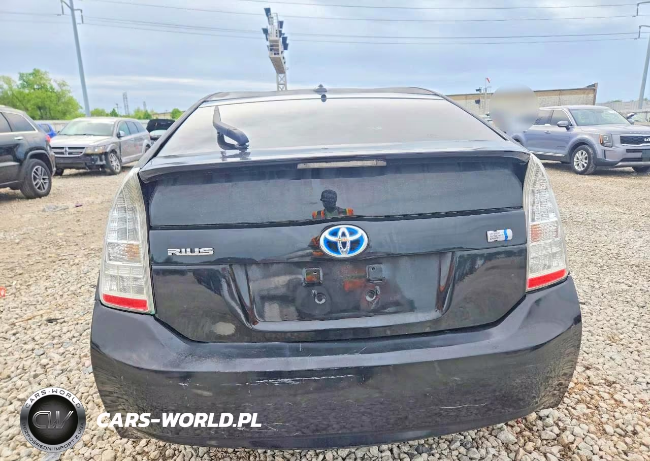 2011 Toyota Prius Two VIN:JTDKN3DU4B1456301 - 6