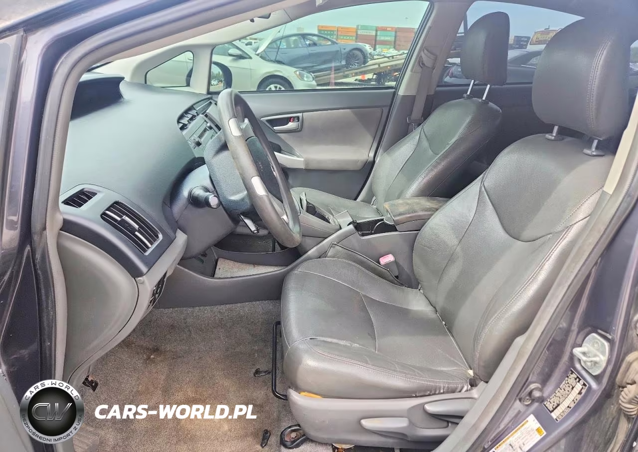 2011 Toyota Prius Two VIN:JTDKN3DU4B1456301 - 7