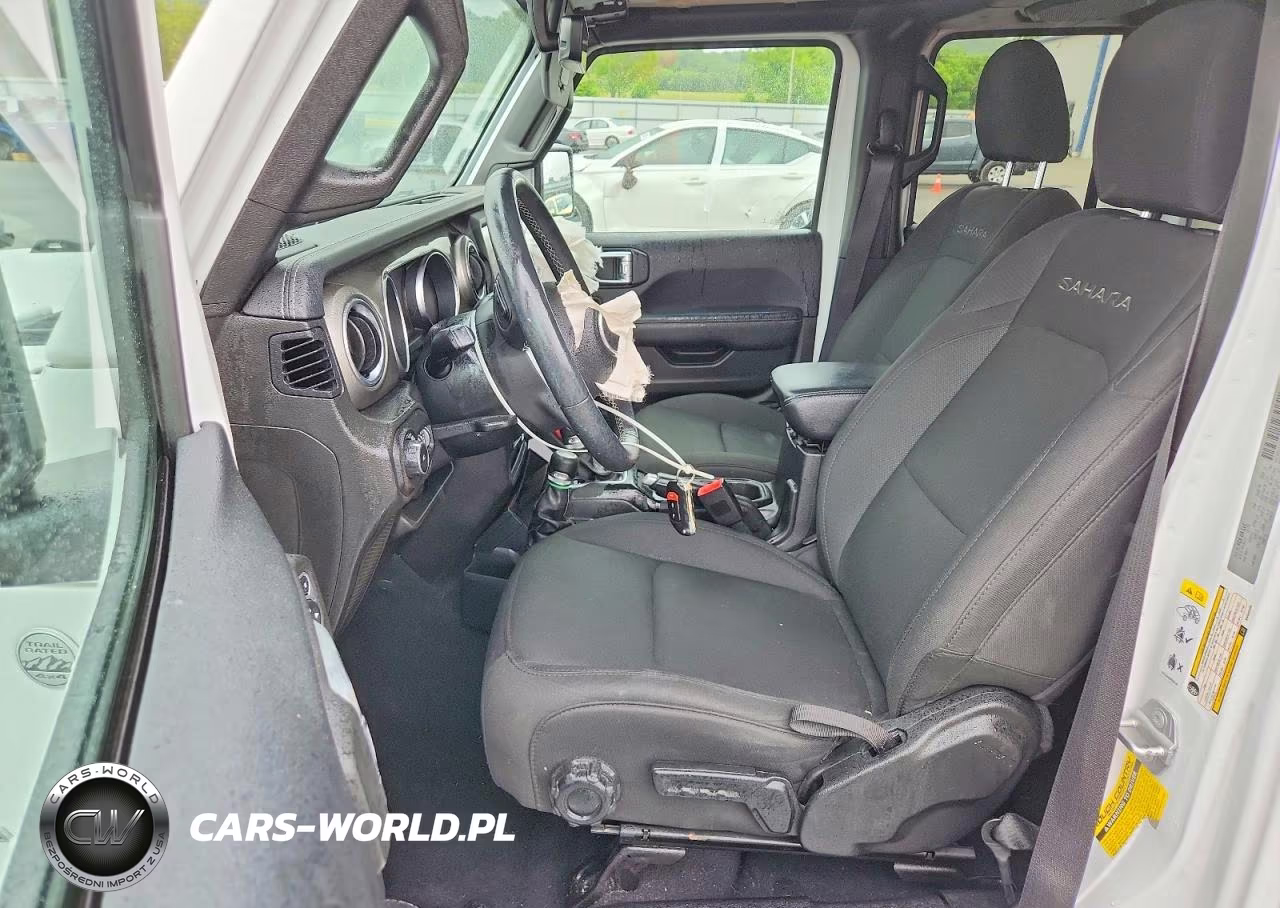 2019 Jeep Wrangler Unlimited Sahara VIN:1C4HJXEG8KW543109 - 7