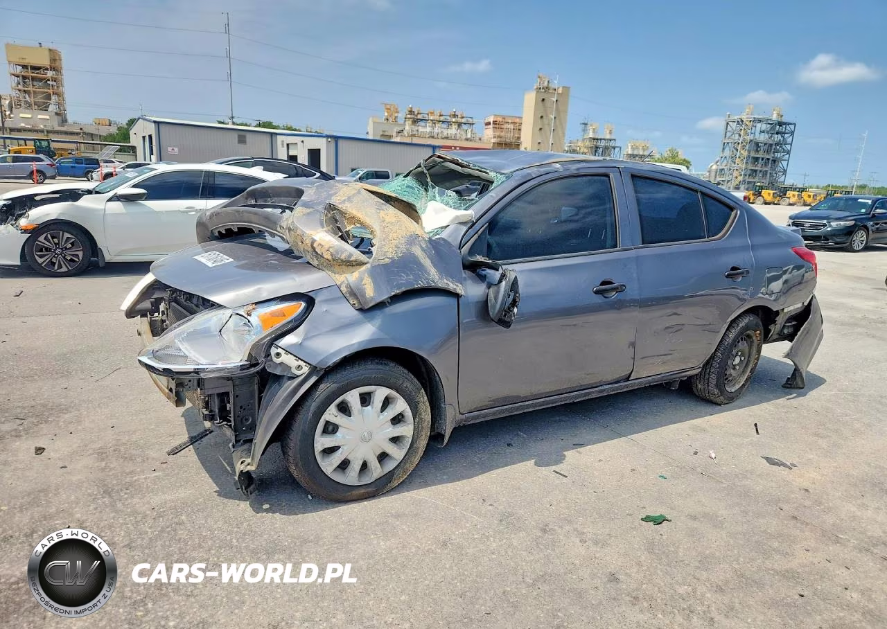 2018 Nissan Versa S Plus