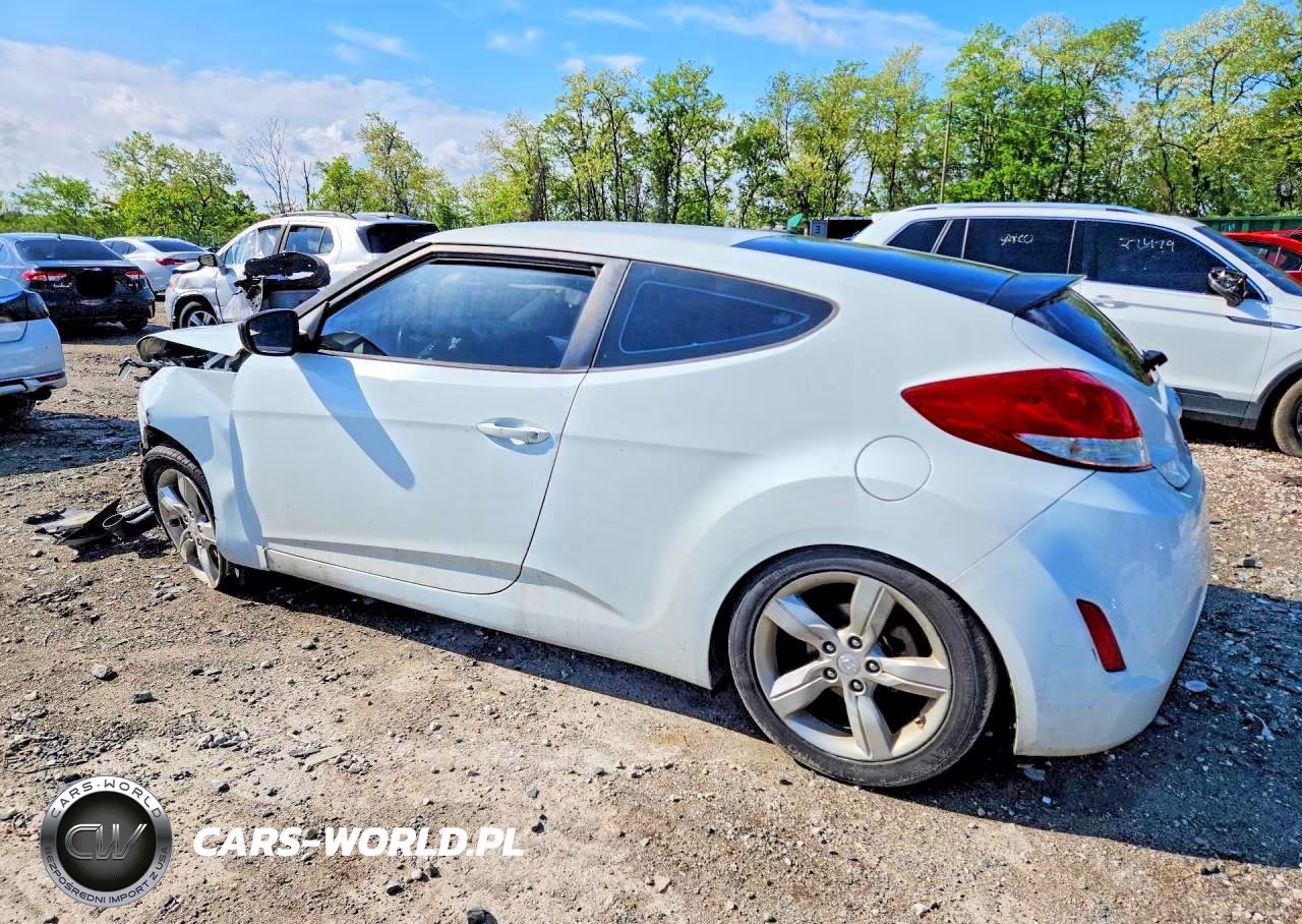 2014 Hyundai Veloster Base VIN:KMHTC6AD7EU183580 - 2
