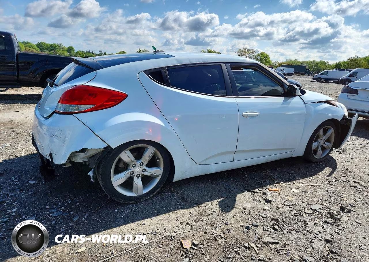 2014 Hyundai Veloster Base VIN:KMHTC6AD7EU183580 - 3