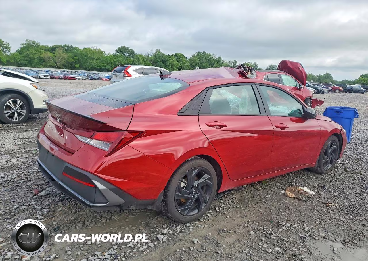 2026 Hyundai Elantra Sel Sport VIN:KMHLM4DG6TU099044 - 3