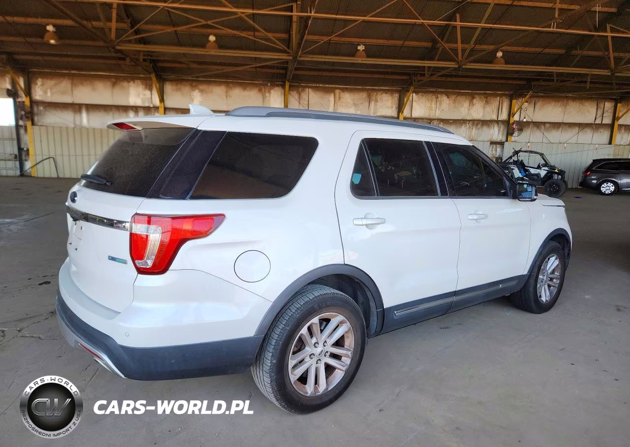 2016 Ford Explorer Xlt VIN:1FM5K7DH2GGC72202 - 3