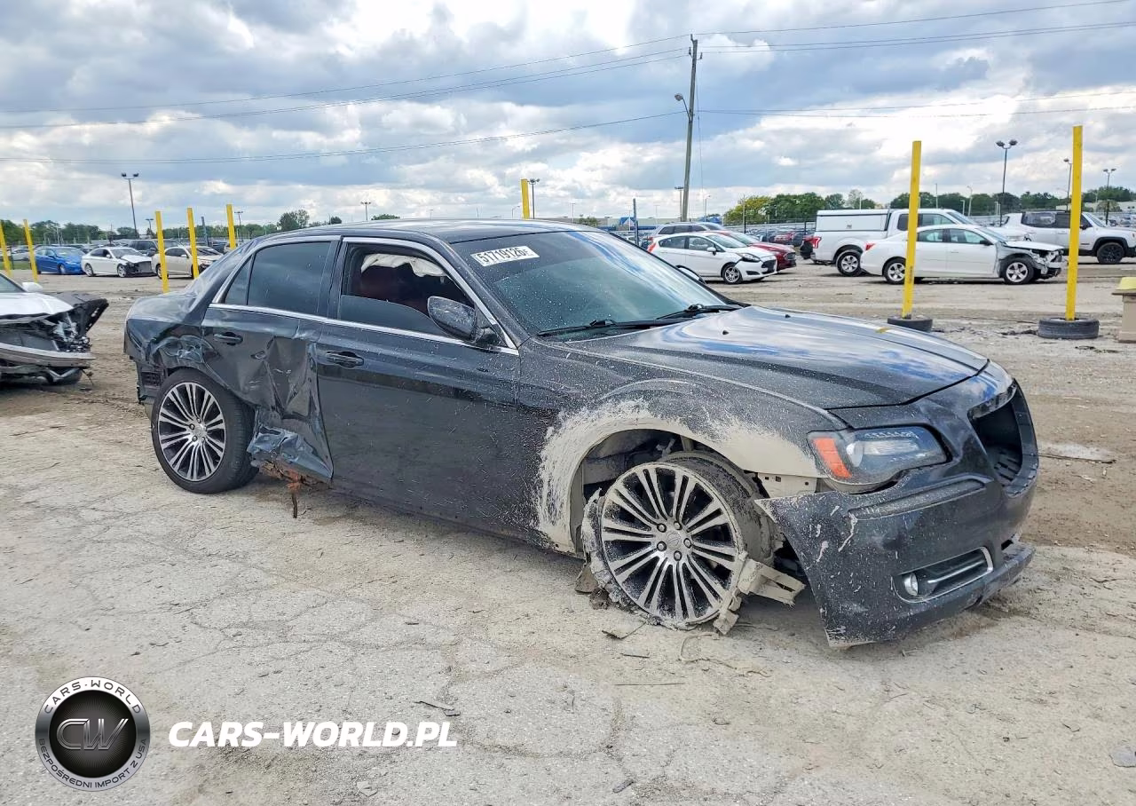 2013 Chrysler 300 S VIN:2C3CCABG5DH564348 - 4