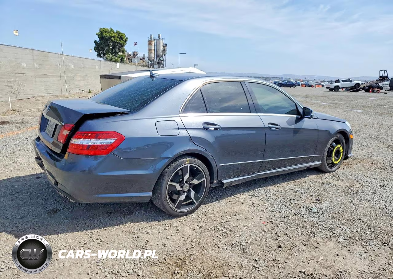 2011 Mercedes-Benz E 550 VIN:WDDHF7CBXBA417281 - 3