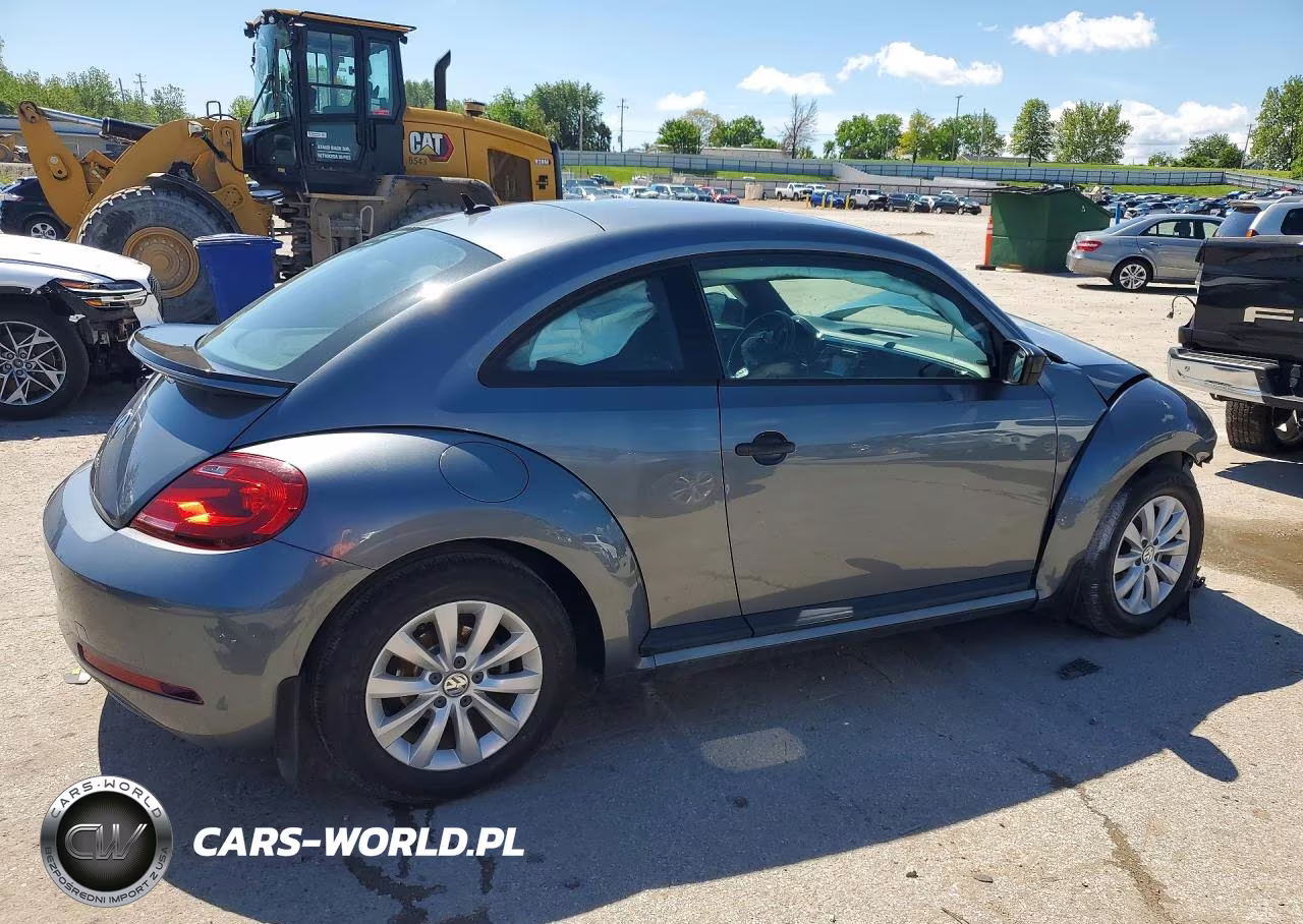 2018 Volkswagen Beetle S VIN:3VWFD7AT1JM701318 - 3