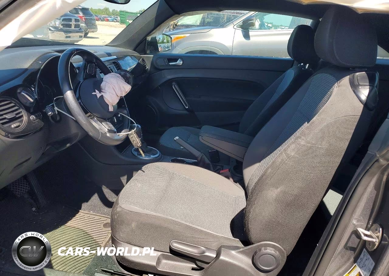 2018 Volkswagen Beetle S VIN:3VWFD7AT1JM701318 - 7