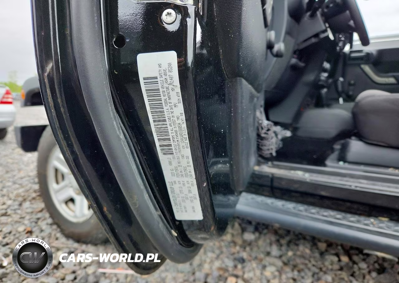 2013 Jeep Wrangler Sport VIN:1C4AJWAG5DL688534 - 12