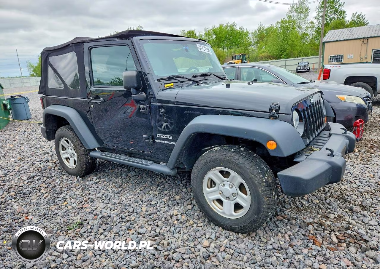 2013 Jeep Wrangler Sport VIN:1C4AJWAG5DL688534 - 4