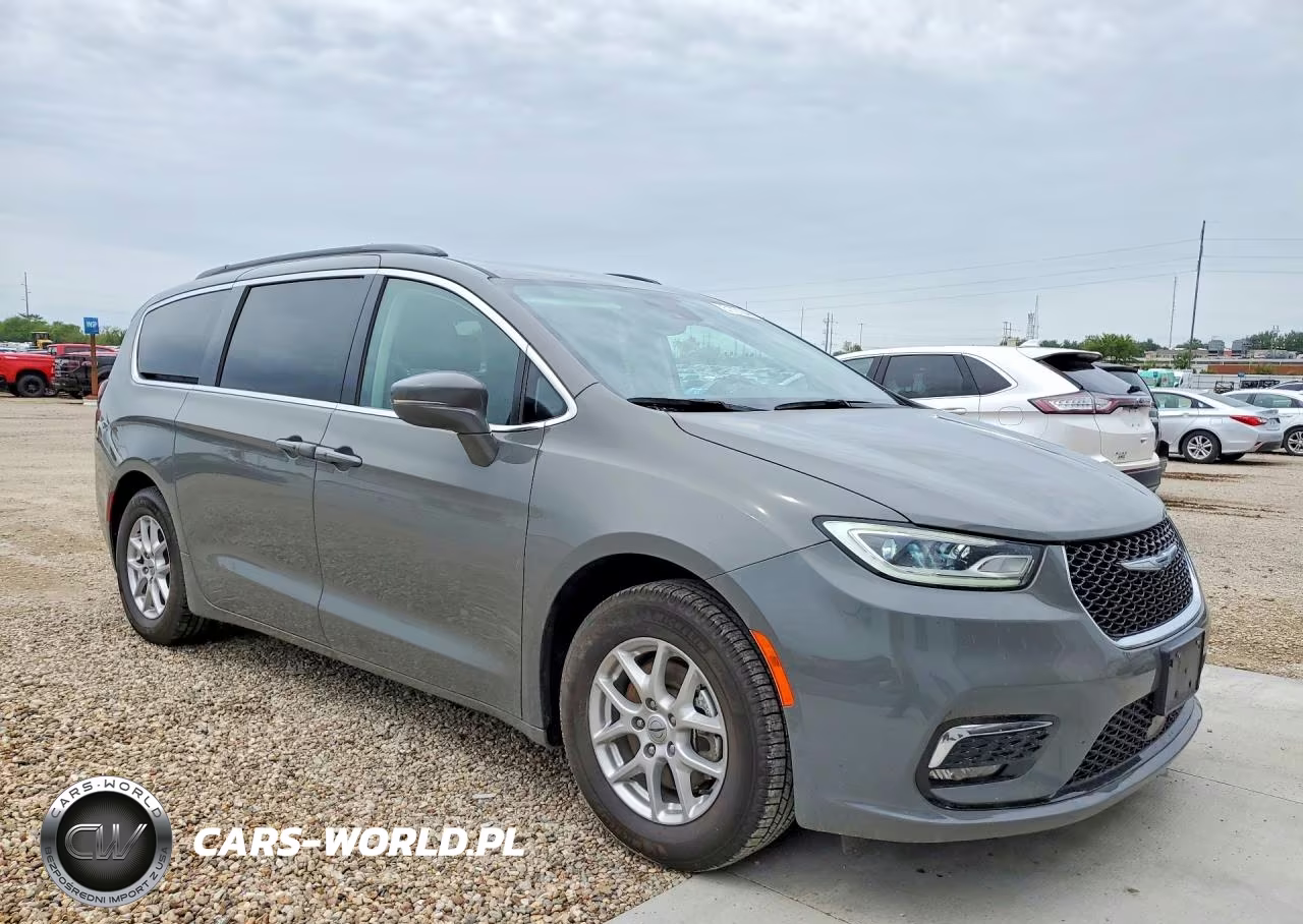 2022 Chrysler Pacifica Touring L VIN:2C4RC1BG9NR206073 - 4