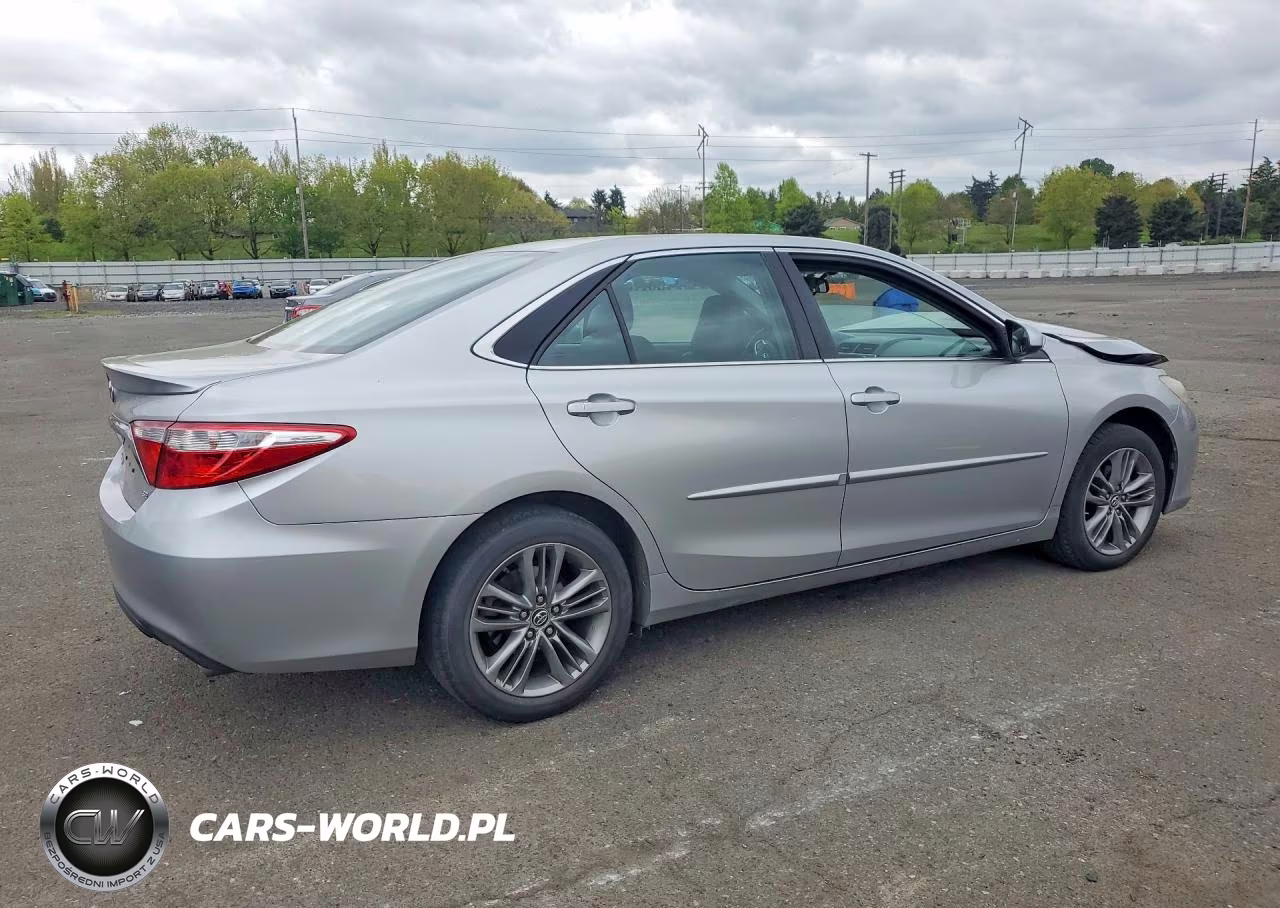 2015 Toyota Camry Se VIN:4T1BF1FK0FU881673 - 3