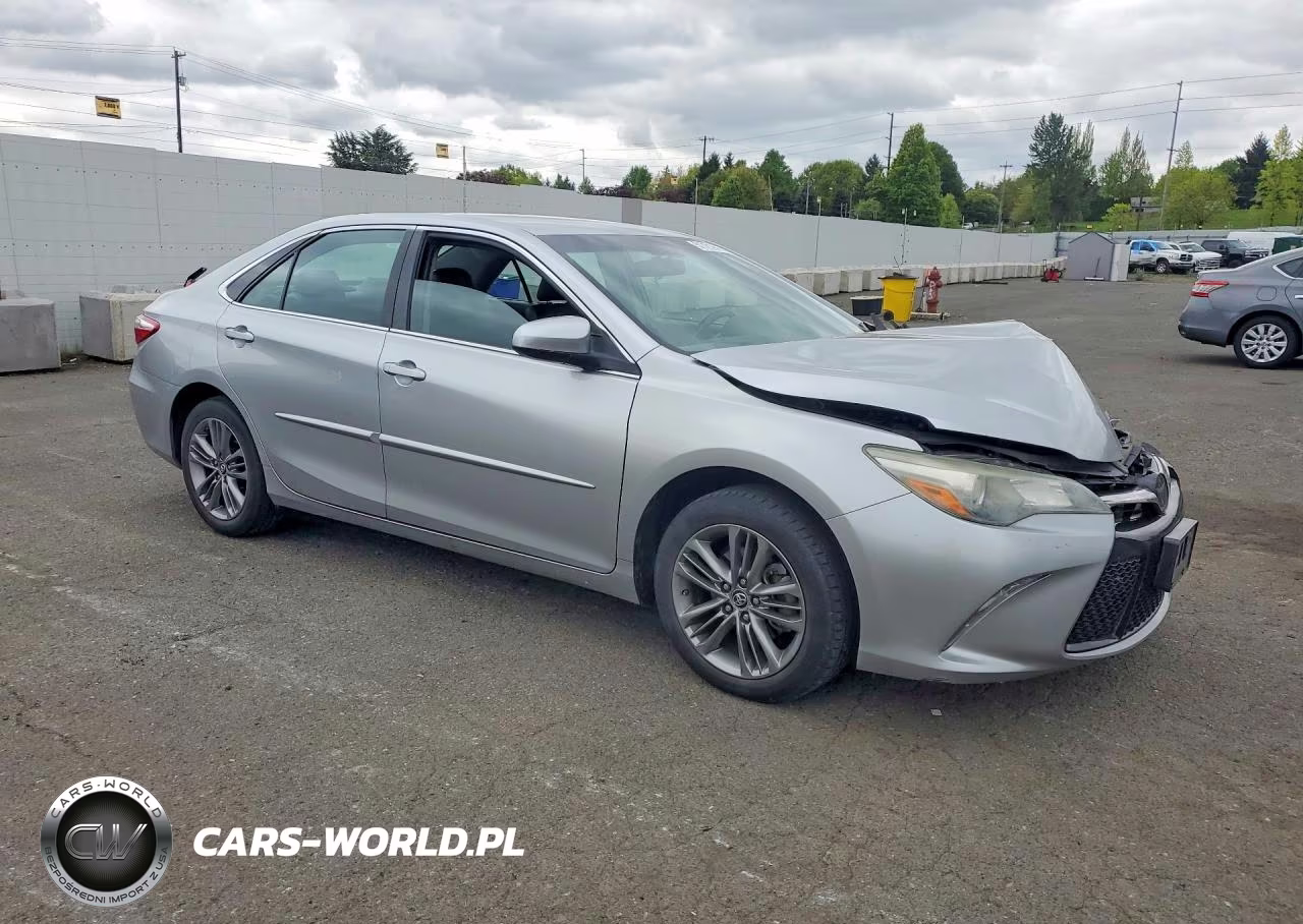 2015 Toyota Camry Se VIN:4T1BF1FK0FU881673 - 4