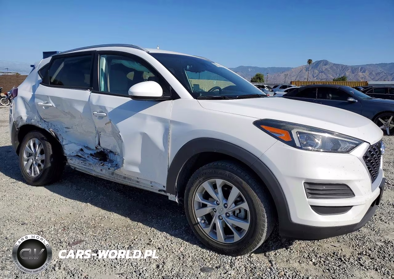 2019 Hyundai Tucson Value VIN:KM8J33A4XKU850000 - 4